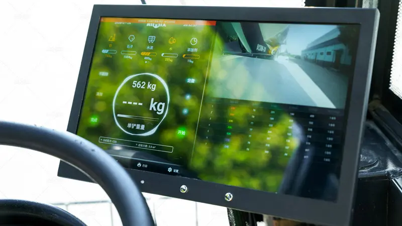 Sistema de pesaje versión 3.0: La hormigonera autocargable AS-MK24 de AIMIX incorpora un sistema de pesaje y control mejorado.